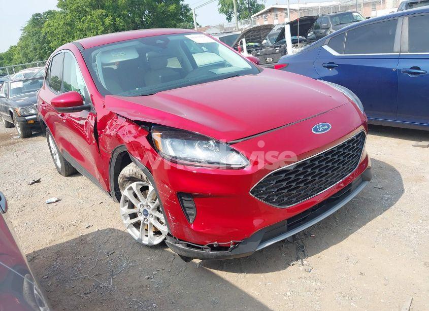 2021 Ford Escape SE (VIN 1FMCU9G63MUA92215) main photo