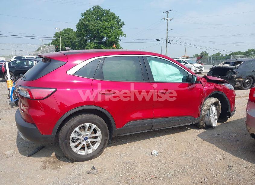 Photo 12 of 2021 Ford Escape SE (VIN 1FMCU9G63MUA92215)