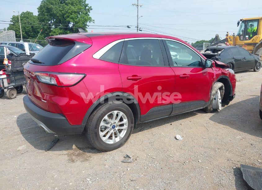 Photo 4 of 2021 Ford Escape SE (VIN 1FMCU9G63MUA92215)