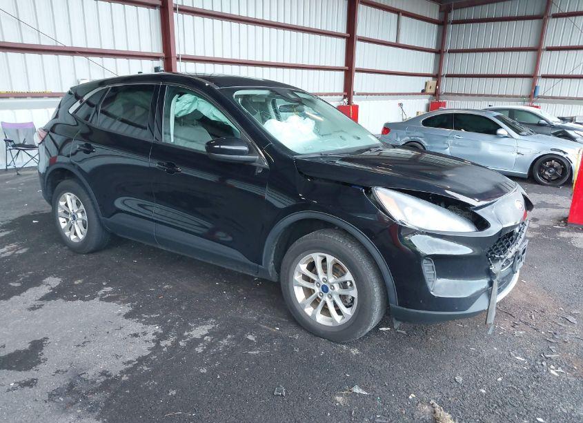 2021 Ford Escape SE (VIN 1FMCU9G63MUA98919) main photo