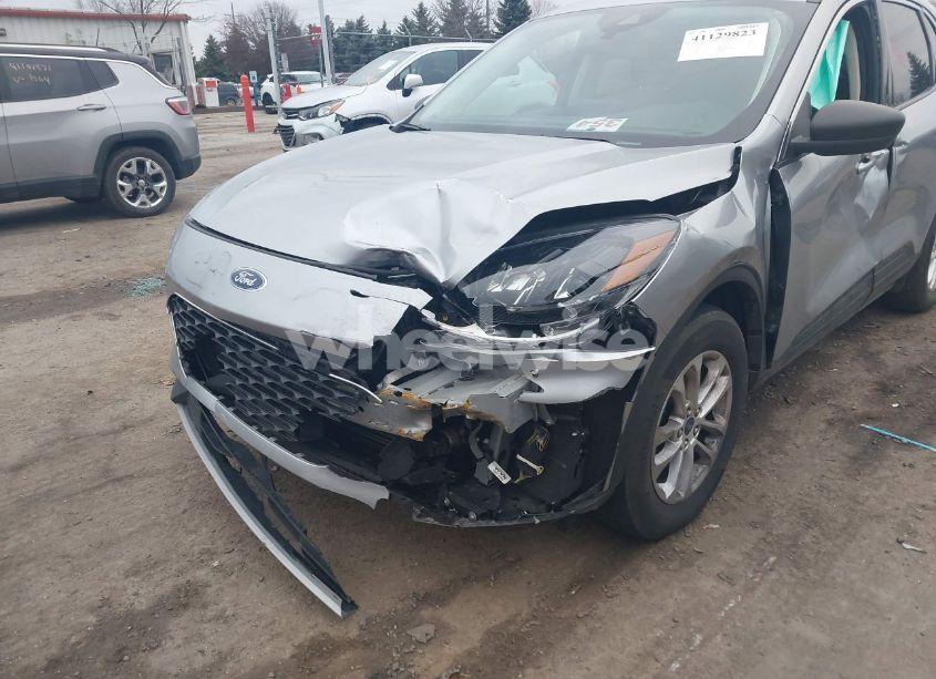 Photo 6 of 2022 Ford Escape SE (VIN 1FMCU9G63NUA32663)