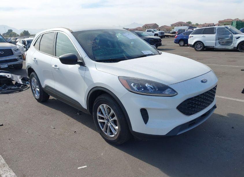 2022 Ford Escape SE (VIN 1FMCU9G63NUA60463) main photo