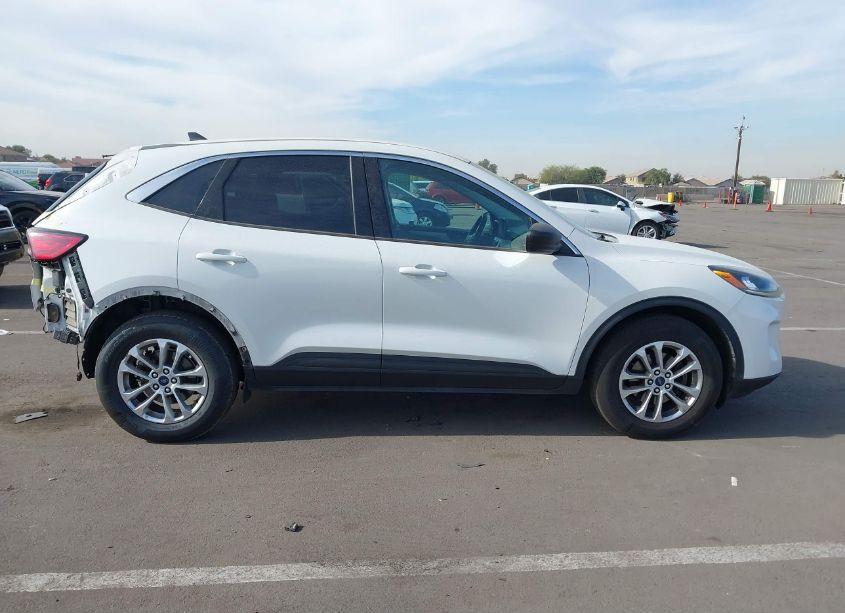 Photo 13 of 2022 Ford Escape SE (VIN 1FMCU9G63NUA60463)