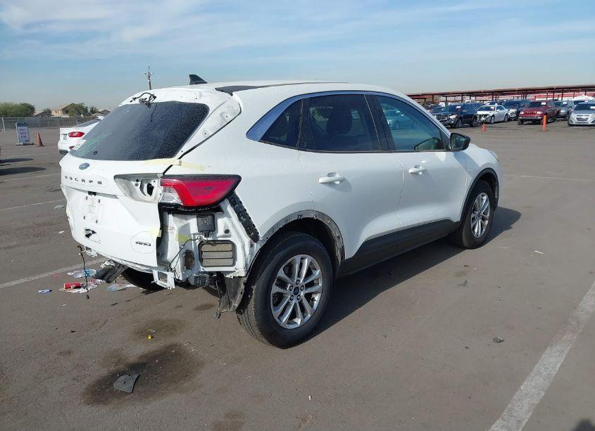 Photo 4 of 2022 Ford Escape SE (VIN 1FMCU9G63NUA60463)