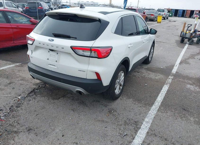 Photo 4 of 2022 Ford Escape SE (VIN 1FMCU9G63NUA60897)