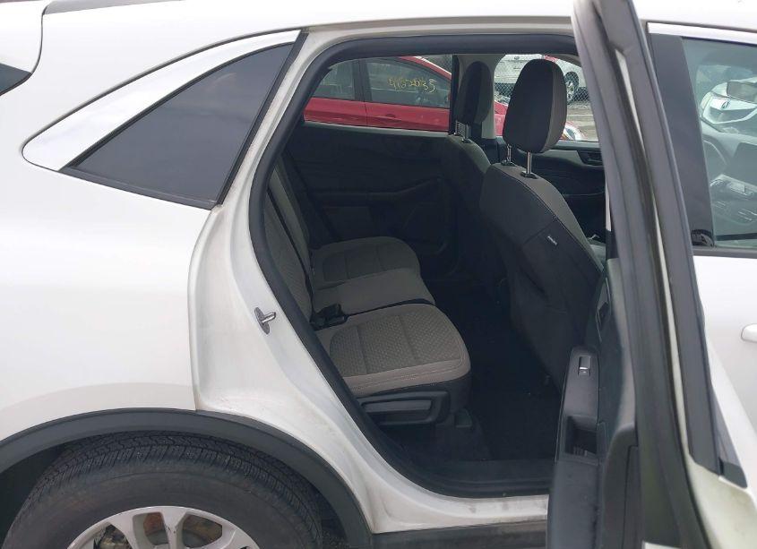 Photo 8 of 2022 Ford Escape SE (VIN 1FMCU9G63NUA60897)