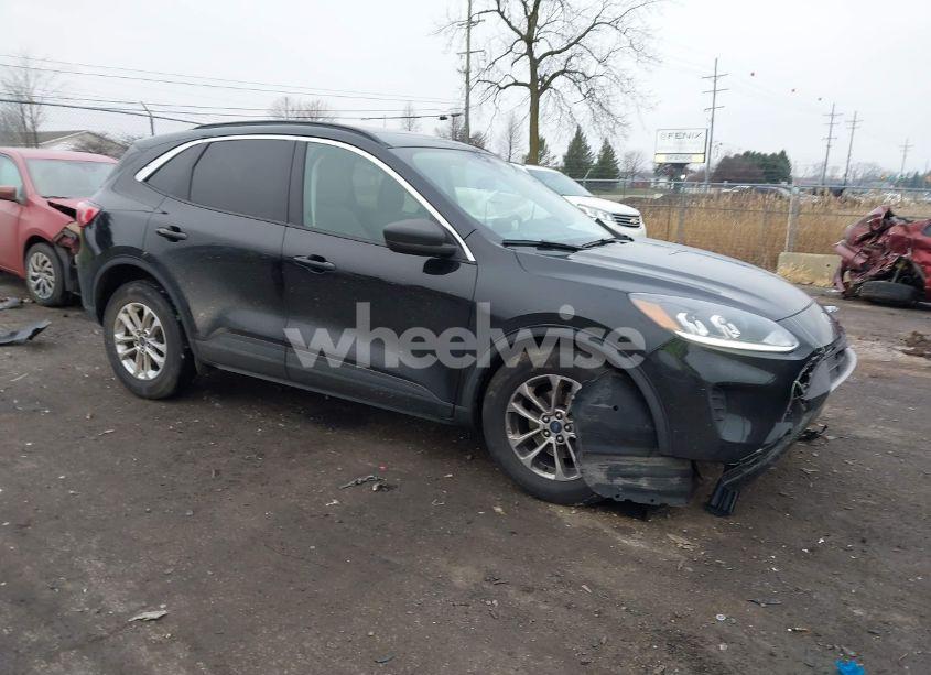 2022 Ford Escape SE (VIN 1FMCU9G63NUA99098) main photo