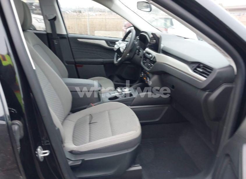 Photo 5 of 2022 Ford Escape SE (VIN 1FMCU9G63NUA99098)