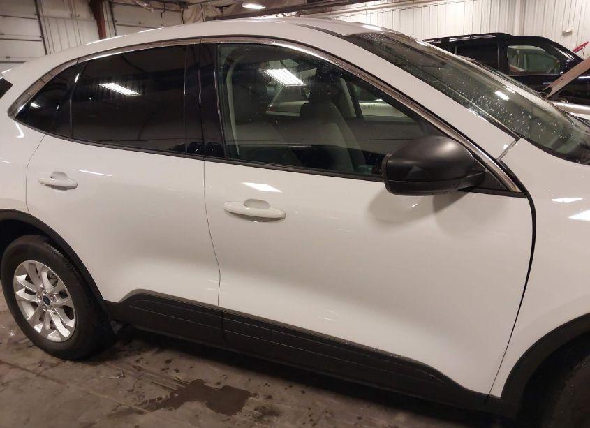 Photo 13 of 2022 Ford Escape SE (VIN 1FMCU9G63NUB07166)