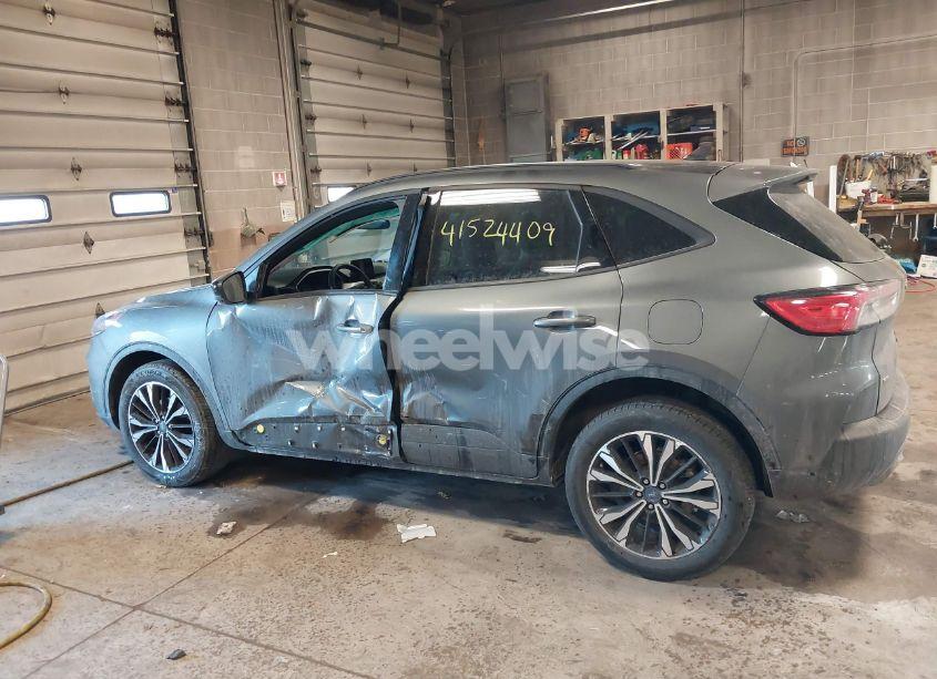 Photo 14 of 2022 Ford Escape SE (VIN 1FMCU9G63NUB20208)