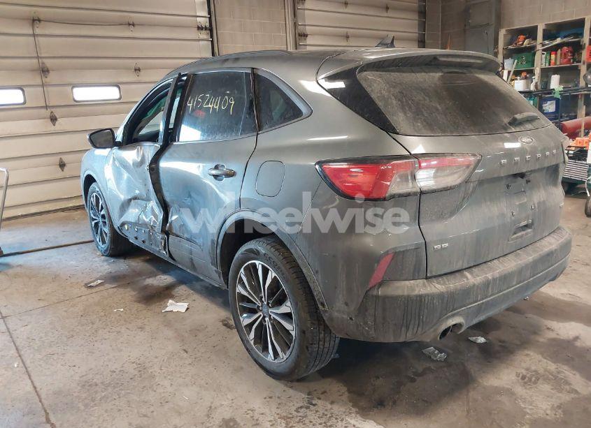 Photo 3 of 2022 Ford Escape SE (VIN 1FMCU9G63NUB20208)