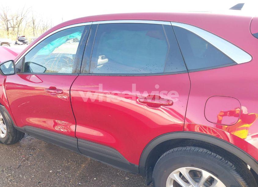 Photo 15 of 2022 Ford Escape SE (VIN 1FMCU9G63NUB59896)