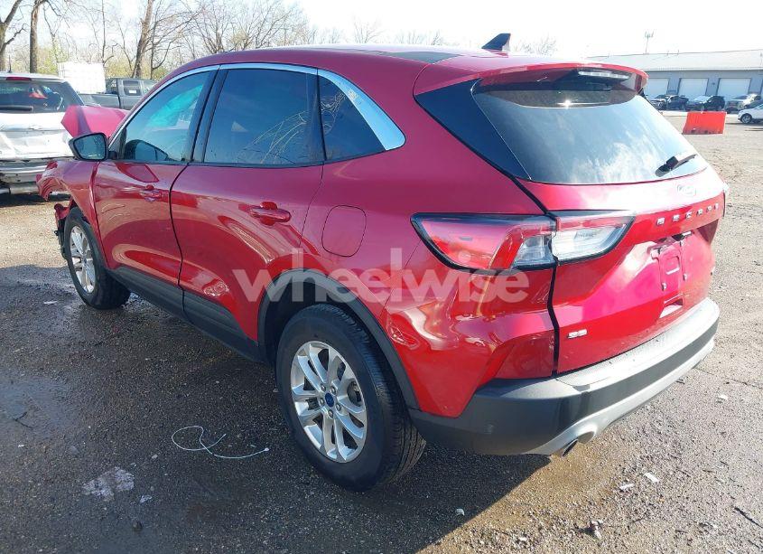 Photo 3 of 2022 Ford Escape SE (VIN 1FMCU9G63NUB59896)