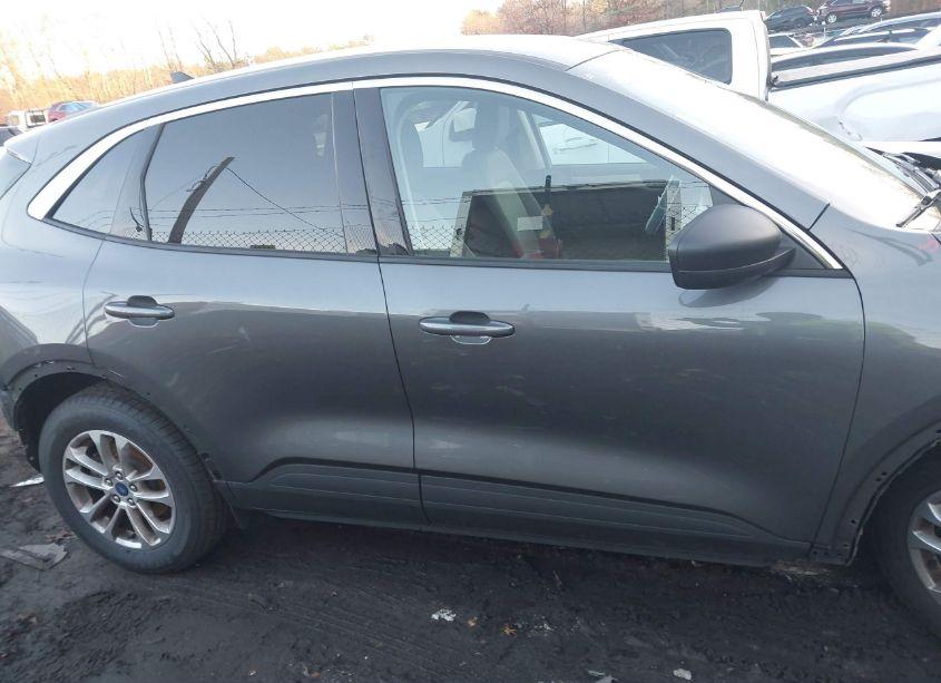 Photo 14 of 2022 Ford Escape SE (VIN 1FMCU9G63NUB81445)