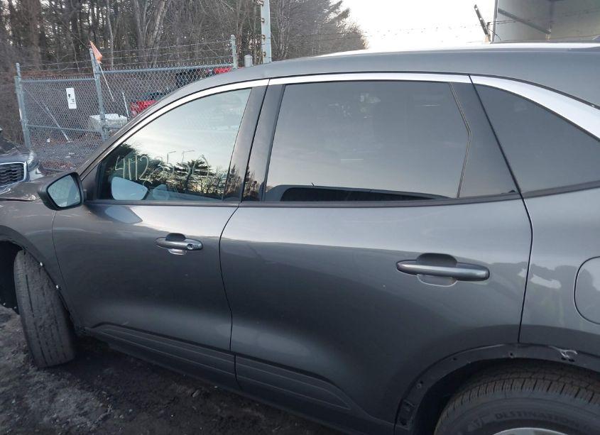 Photo 15 of 2022 Ford Escape SE (VIN 1FMCU9G63NUB81445)