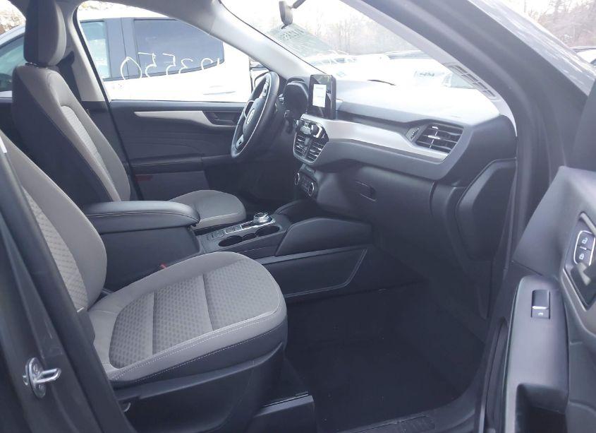 Photo 5 of 2022 Ford Escape SE (VIN 1FMCU9G63NUB81445)