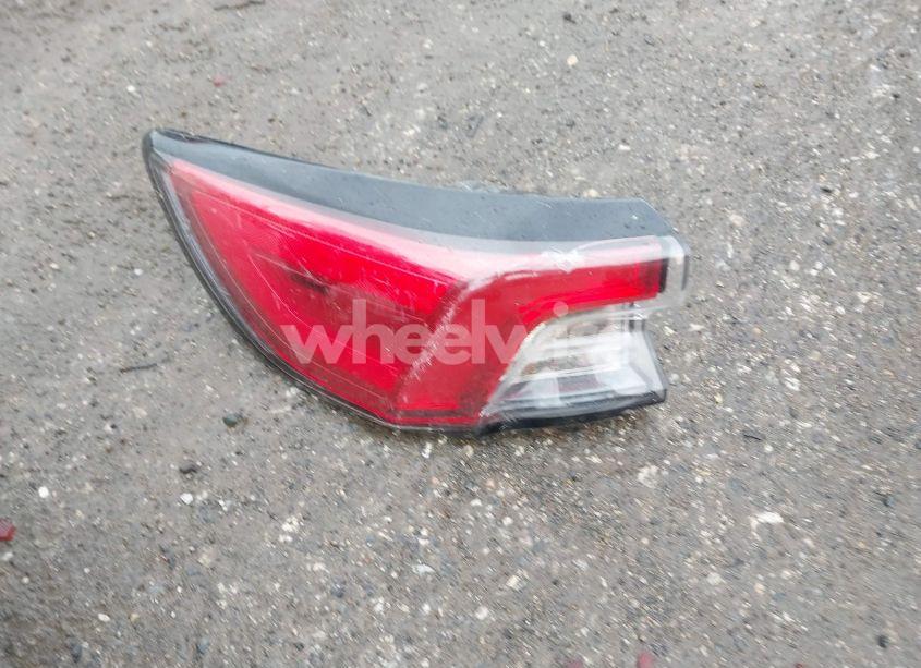 Photo 12 of 2020 Ford Escape SE (VIN 1FMCU9G64LUA25167)