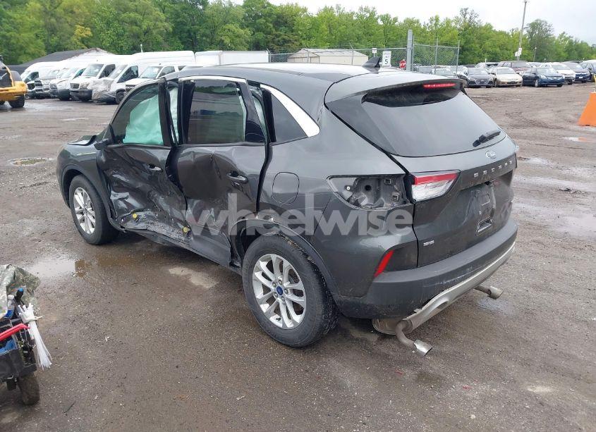 Photo 3 of 2020 Ford Escape SE (VIN 1FMCU9G64LUA25167)