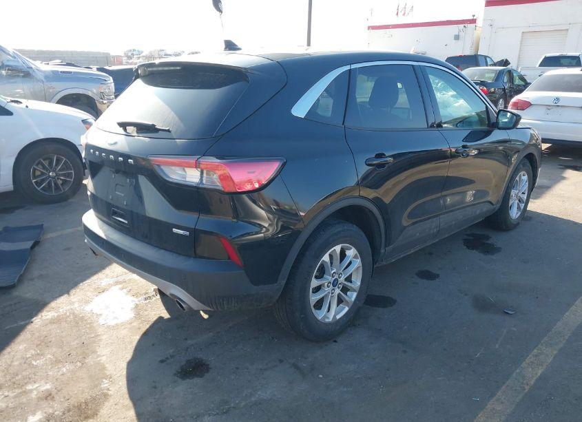 Photo 4 of 2020 Ford Escape SE (VIN 1FMCU9G64LUA44625)