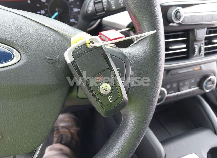 Photo 11 of 2020 Ford Escape SE (VIN 1FMCU9G64LUB85887)