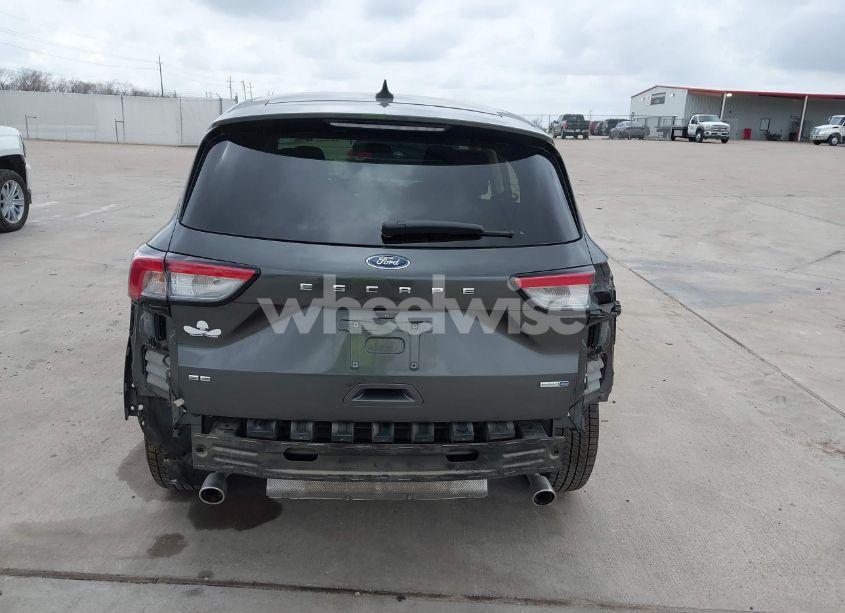 Photo 16 of 2020 Ford Escape SE (VIN 1FMCU9G64LUB85887)