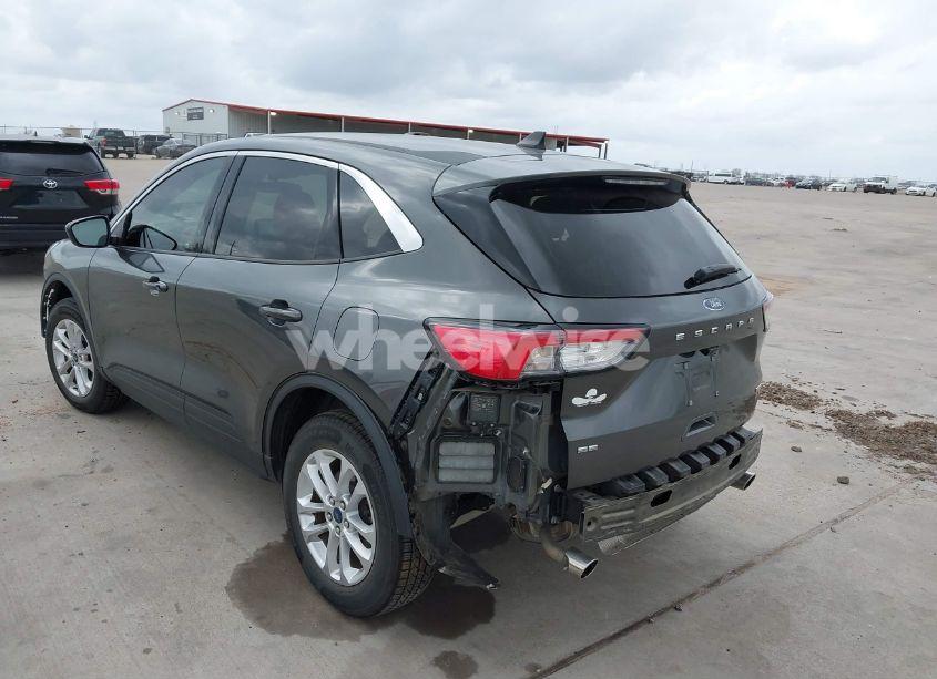 Photo 3 of 2020 Ford Escape SE (VIN 1FMCU9G64LUB85887)
