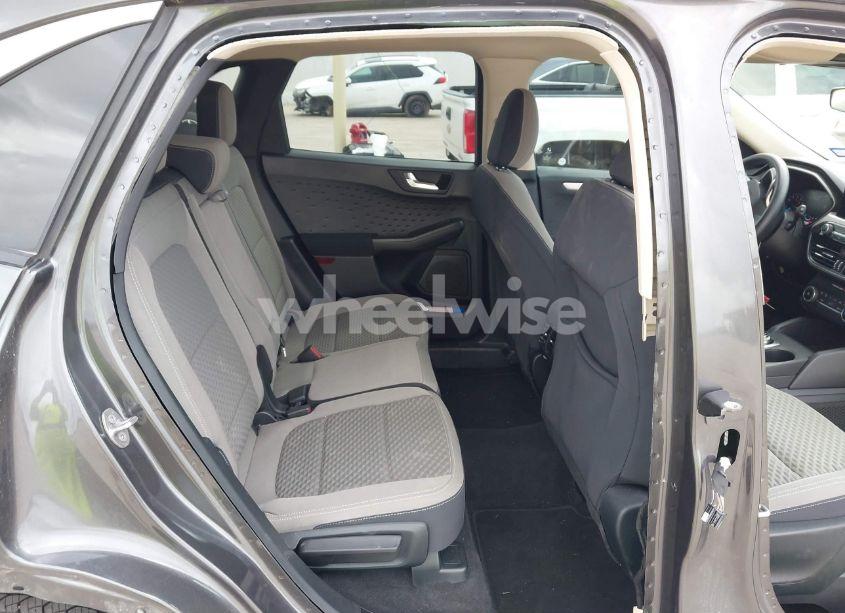 Photo 8 of 2020 Ford Escape SE (VIN 1FMCU9G64LUB85887)