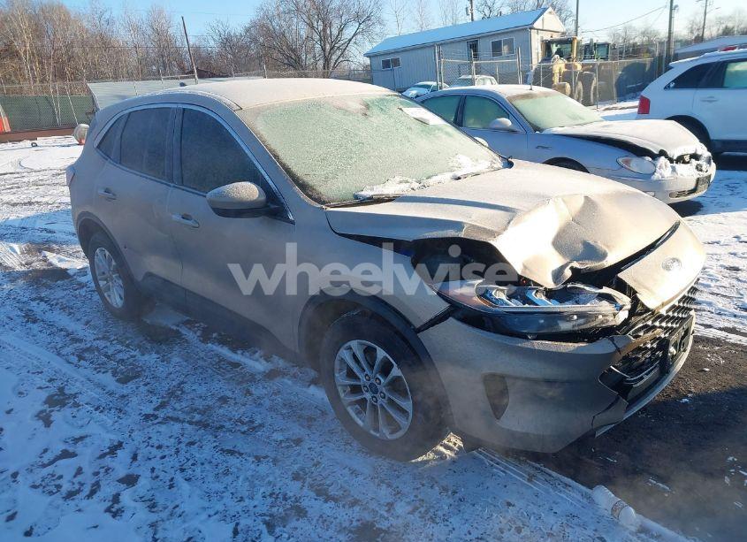 2020 Ford Escape SE (VIN 1FMCU9G64LUC23540) main photo