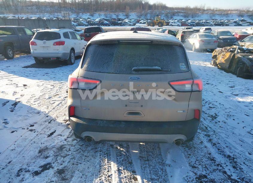 Photo 16 of 2020 Ford Escape SE (VIN 1FMCU9G64LUC23540)