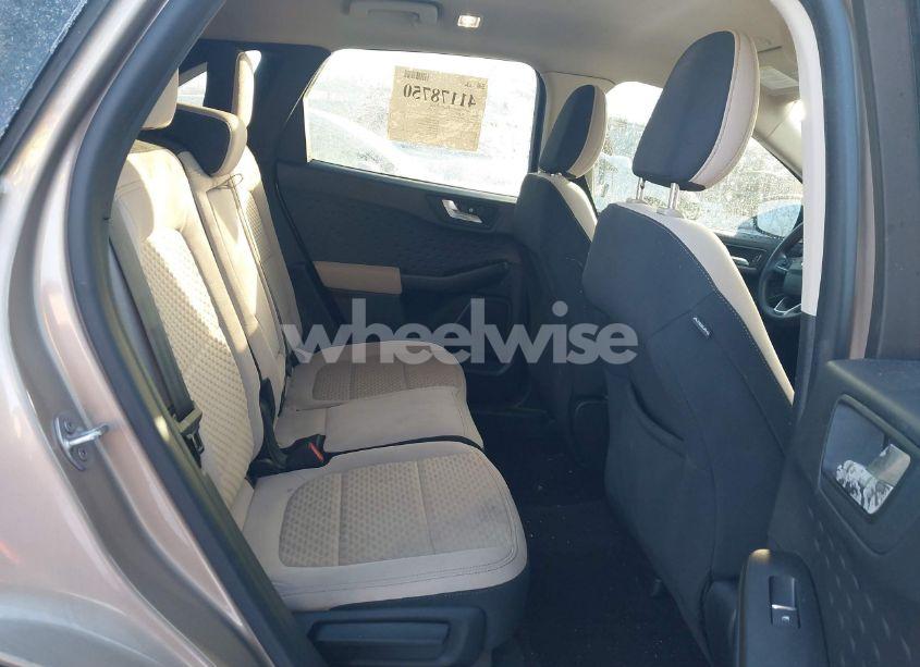 Photo 8 of 2020 Ford Escape SE (VIN 1FMCU9G64LUC23540)