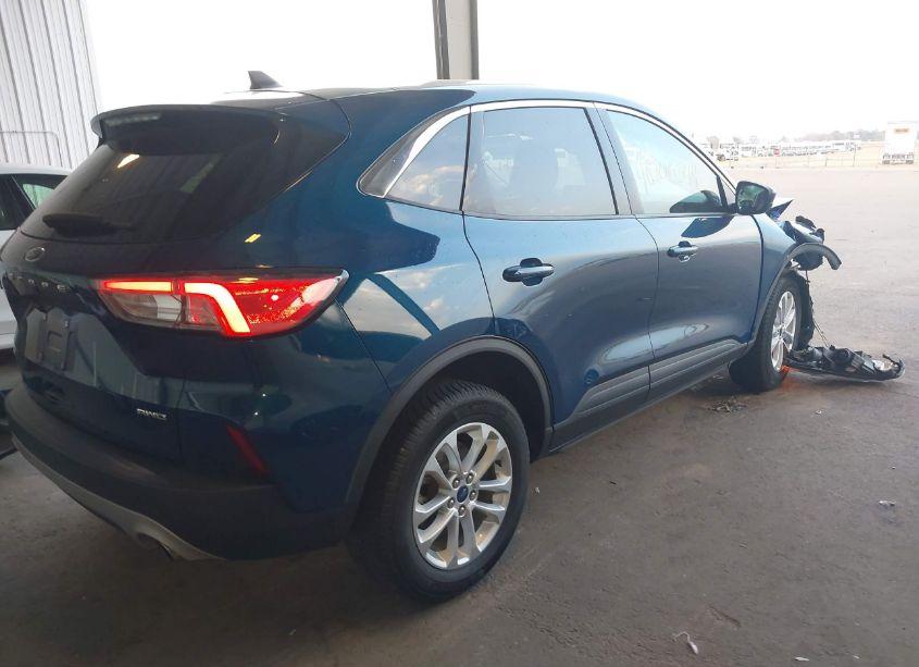 Photo 4 of 2020 Ford Escape SE (VIN 1FMCU9G64LUC52875)