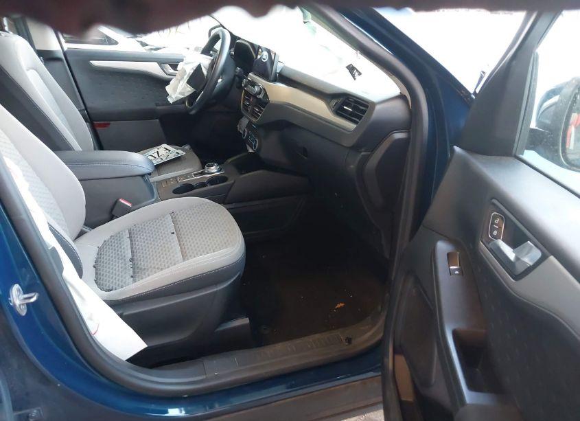 Photo 5 of 2020 Ford Escape SE (VIN 1FMCU9G64LUC52875)