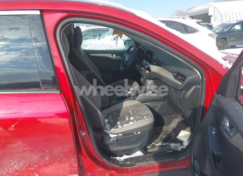 Photo 5 of 2020 Ford Escape SE (VIN 1FMCU9G64LUC63195)