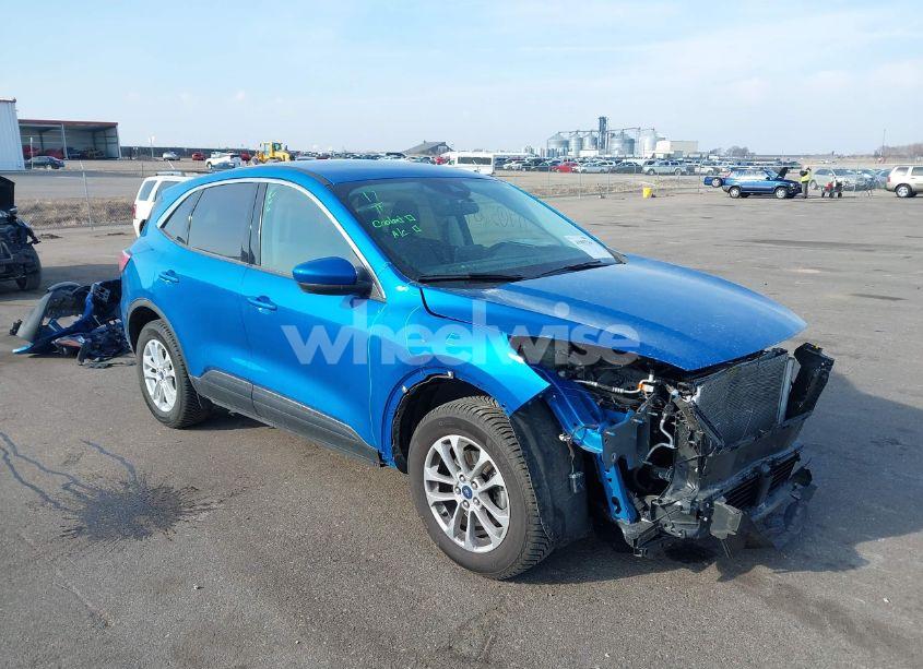 2021 Ford Escape SE (VIN 1FMCU9G64MUA48689) main photo