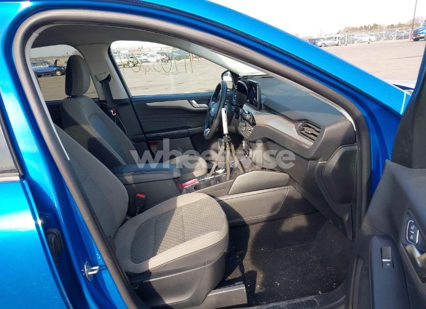 Photo 5 of 2021 Ford Escape SE (VIN 1FMCU9G64MUA48689)