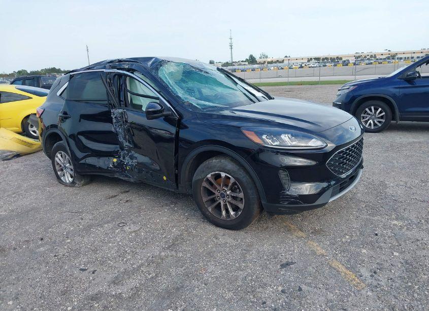 2021 Ford Escape SE (VIN 1FMCU9G64MUA87248) main photo