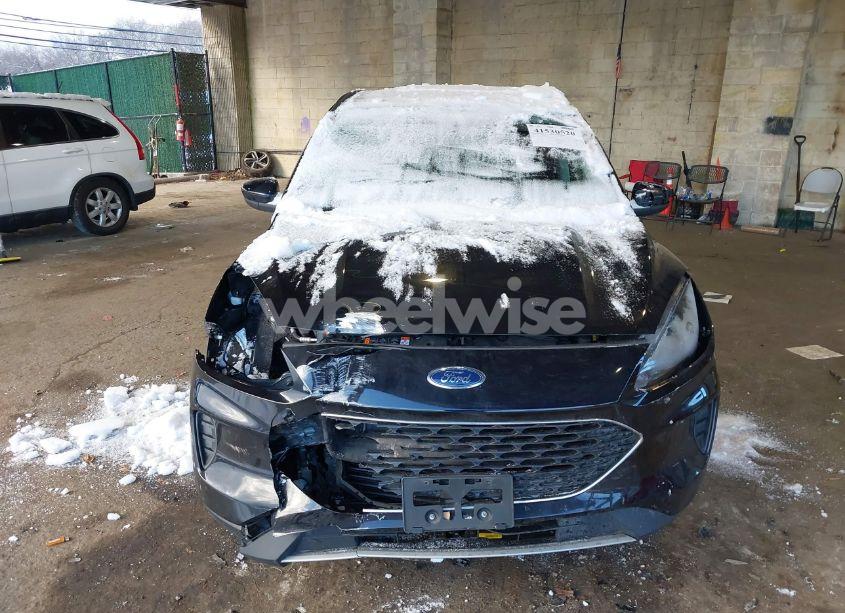 Photo 12 of 2021 Ford Escape SE (VIN 1FMCU9G64MUB16053)