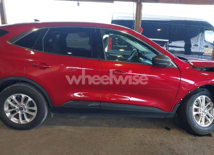 Photo 13 of 2022 Ford Escape SE (VIN 1FMCU9G64NUA01499)