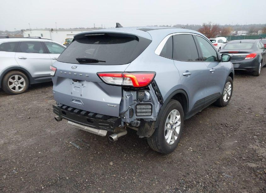 Photo 4 of 2022 Ford Escape SE (VIN 1FMCU9G64NUA77630)
