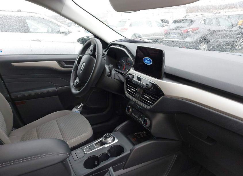 Photo 5 of 2022 Ford Escape SE (VIN 1FMCU9G64NUA77630)