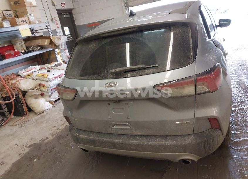 Photo 17 of 2022 Ford Escape SE (VIN 1FMCU9G64NUB10223)