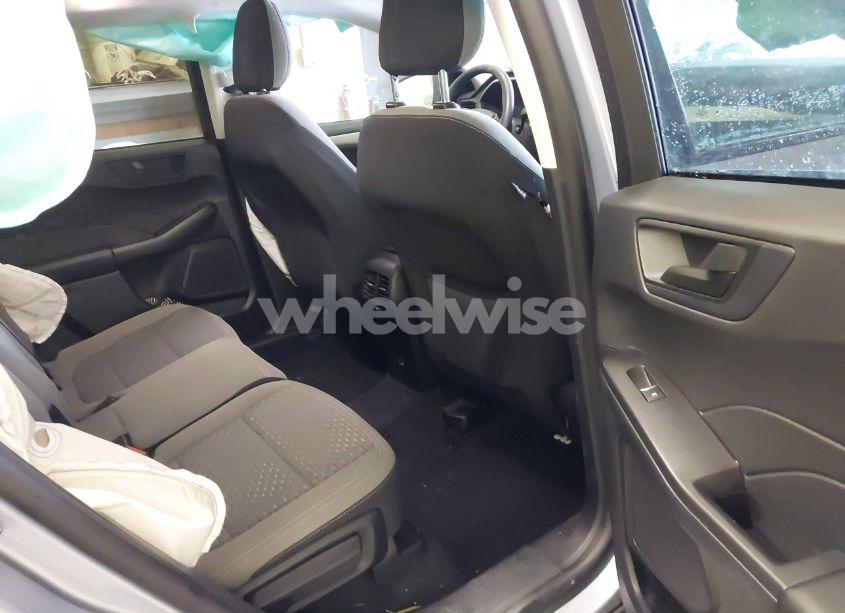 Photo 8 of 2022 Ford Escape SE (VIN 1FMCU9G64NUB10223)