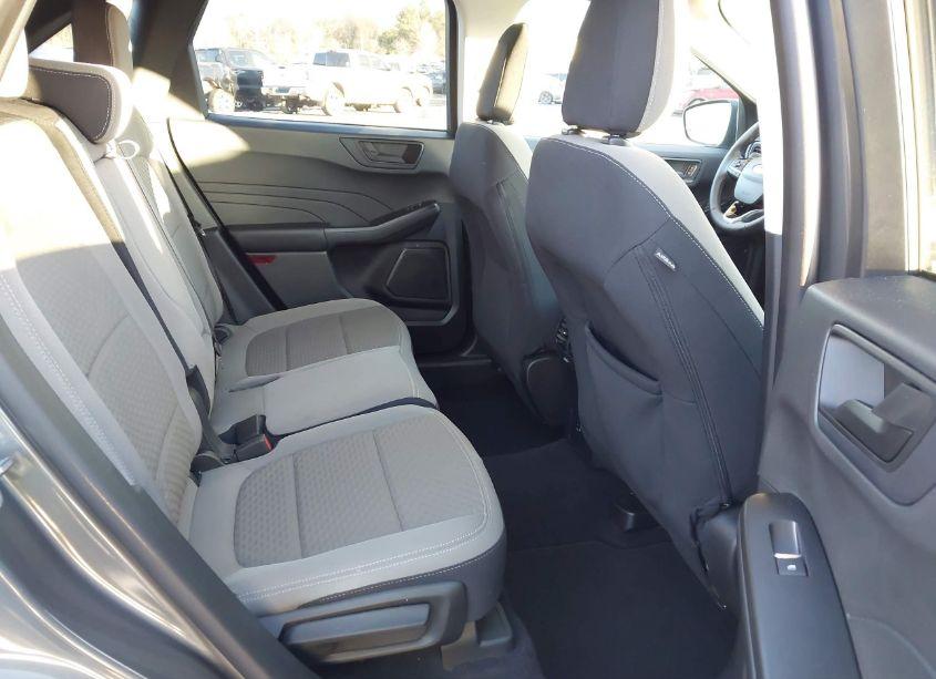 Photo 8 of 2022 Ford Escape SE (VIN 1FMCU9G64NUB94334)