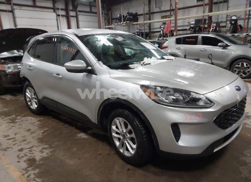 2020 Ford Escape SE (VIN 1FMCU9G65LUA26487) main photo