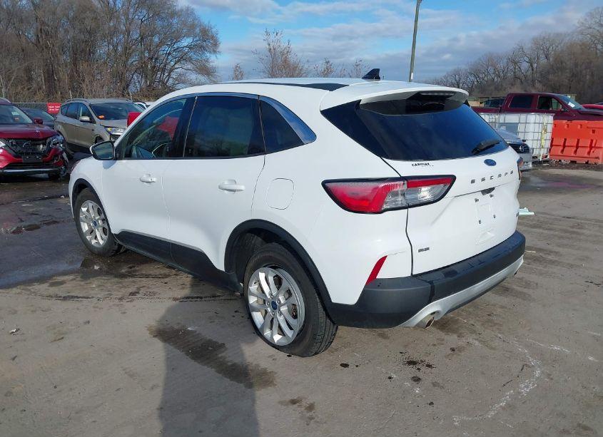 Photo 3 of 2020 Ford Escape SE (VIN 1FMCU9G65LUA33388)