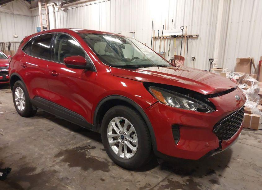 2020 Ford Escape SE (VIN 1FMCU9G65LUA38834) main photo