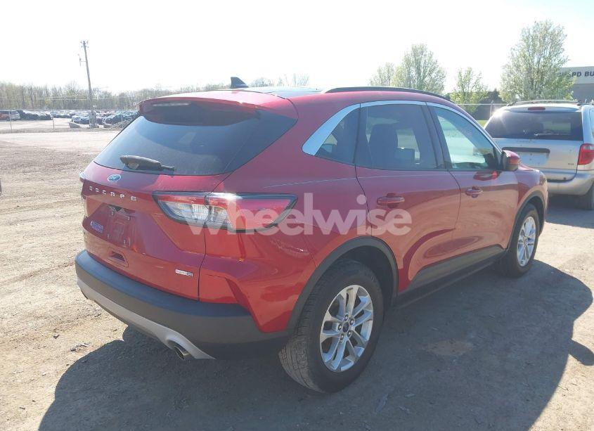 Photo 4 of 2020 Ford Escape SE (VIN 1FMCU9G65LUA45282)