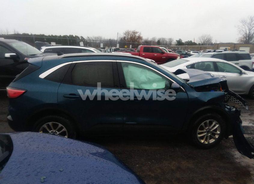 Photo 14 of 2020 Ford Escape SE (VIN 1FMCU9G65LUA65449)