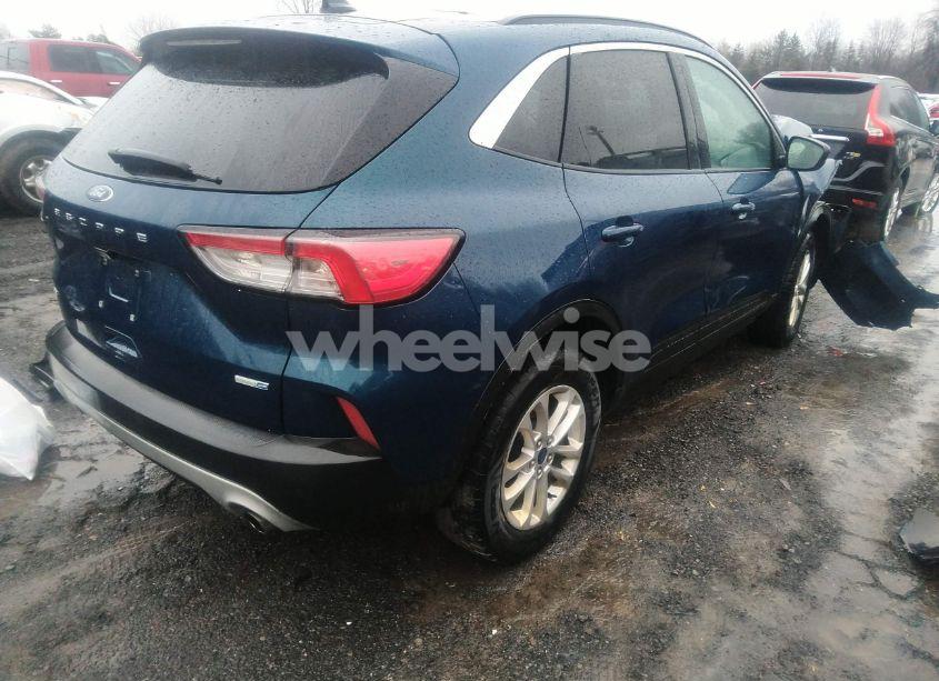 Photo 4 of 2020 Ford Escape SE (VIN 1FMCU9G65LUA65449)