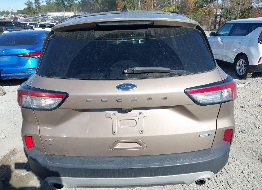 Photo 16 of 2020 Ford Escape SE (VIN 1FMCU9G65LUA82610)